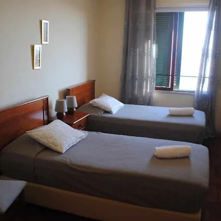 Pia's Place - With Sea View * Caniço