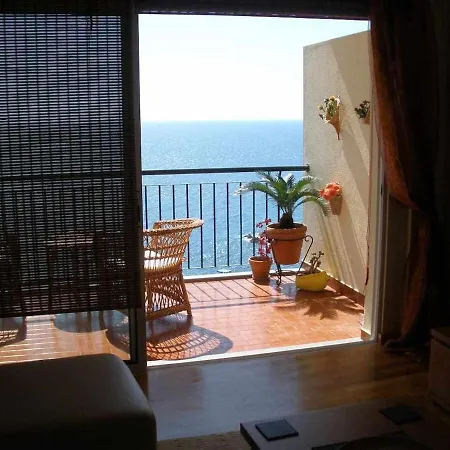 Pia's Place - With Sea View Caniço