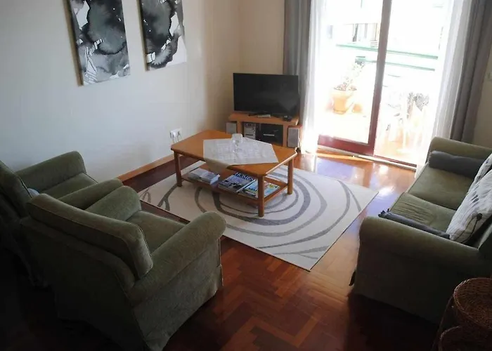 Pia's Place - With Sea View