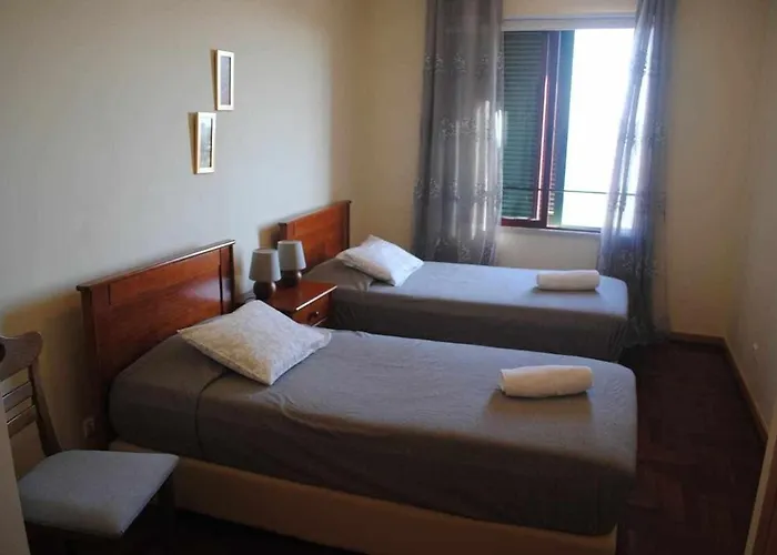 Pia's Place - With Sea View * Caniço