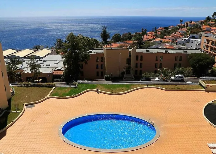 Pia's Place - With Sea View Apartament *